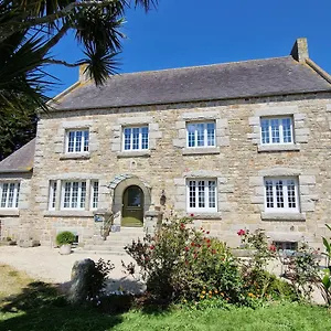 Entre Terre Et Bed & Breakfast Plougoulm
